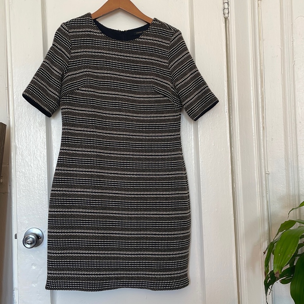 Black, white and tan body con dress. Well constructed.